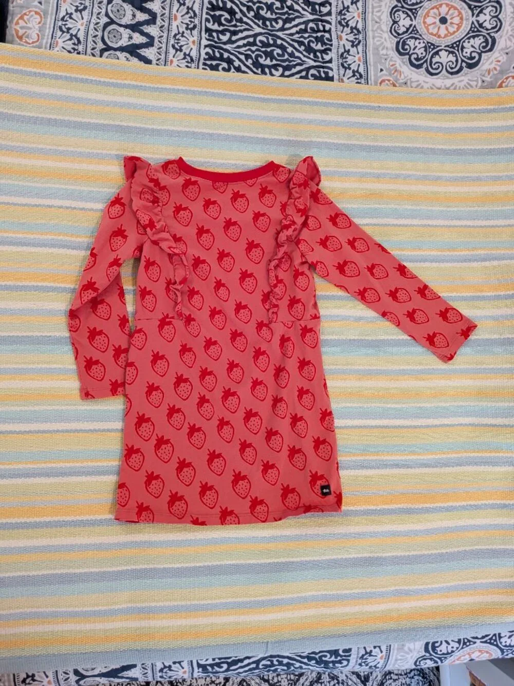 ⭐ Girls Tea Collection strawberry print dress size 6